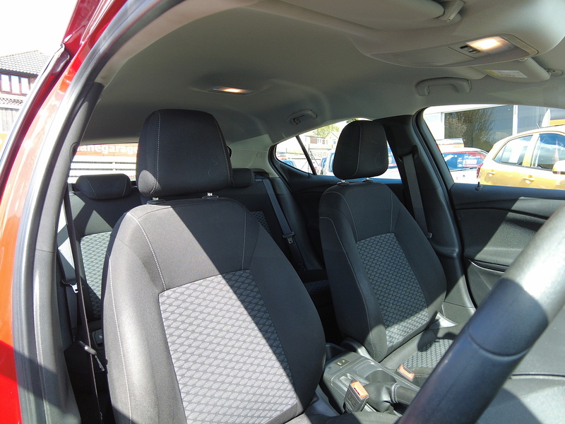 Vauxhall Astra i Turbo Design - U93729
