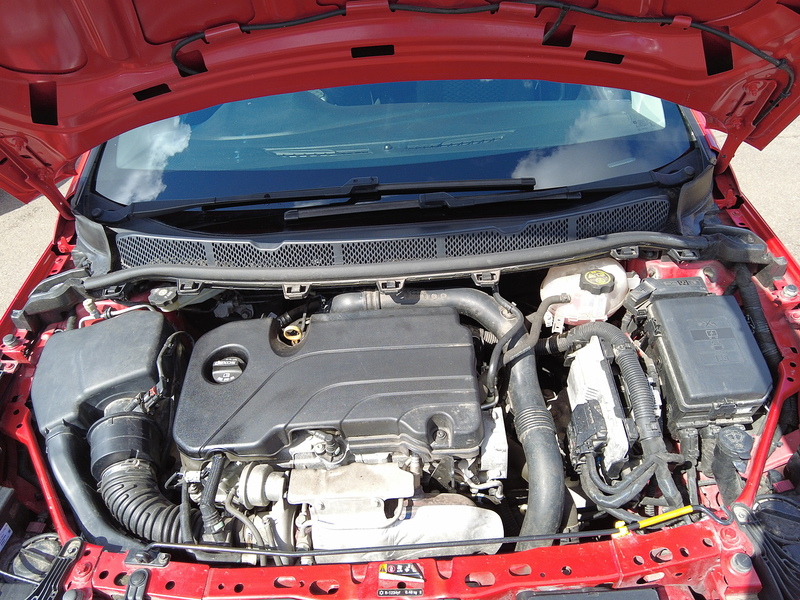 Vauxhall Astra i Turbo Design - U93729