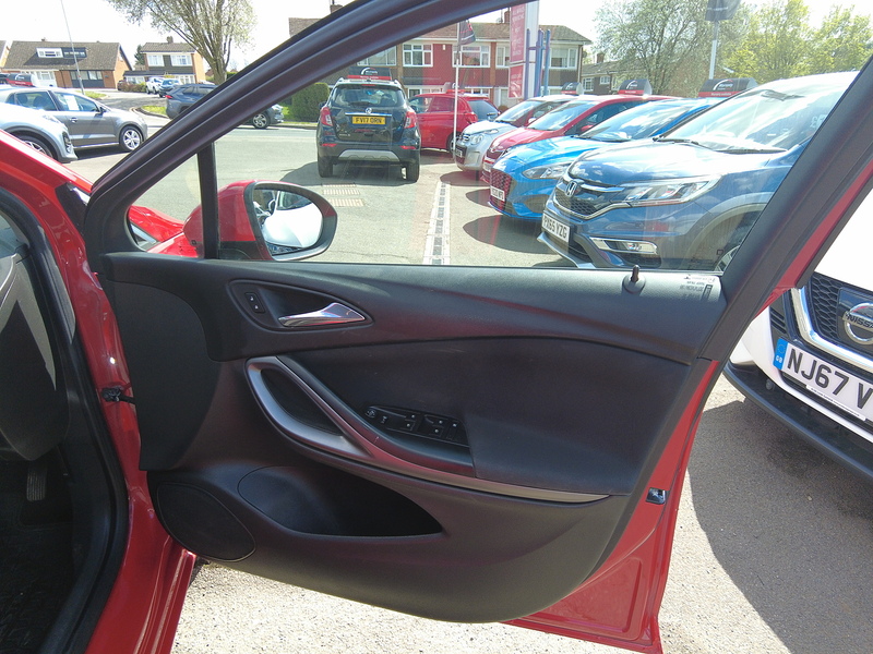 Vauxhall Astra i Turbo Design - U93729