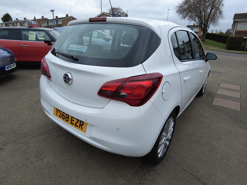 Vauxhall Corsa i ecoTEC SE Nav - U93733