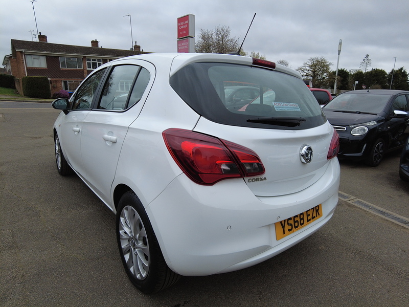 Vauxhall Corsa i ecoTEC SE Nav - U93733