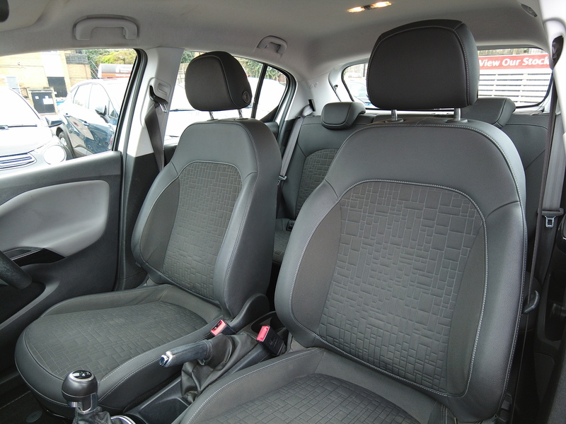 Vauxhall Corsa i ecoTEC SE Nav - U93733