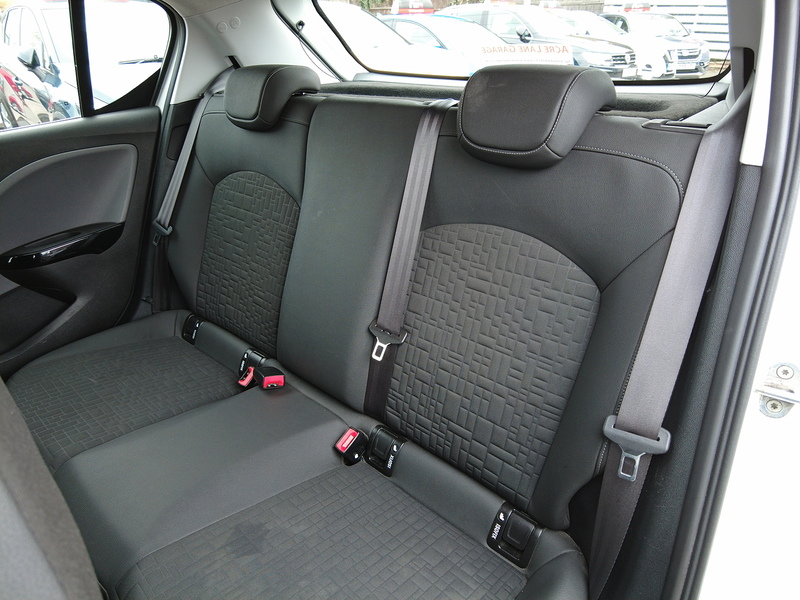Vauxhall Corsa i ecoTEC SE Nav - U93733