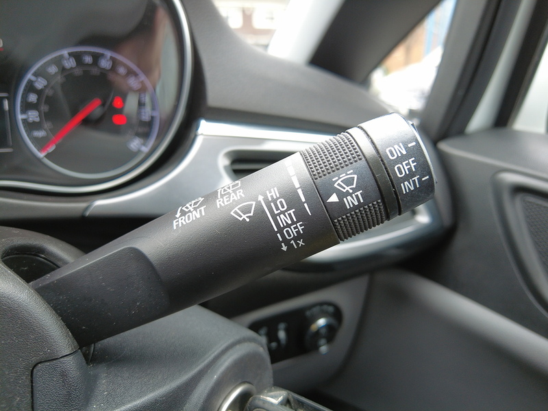 Vauxhall Corsa i ecoTEC SE Nav - U93733