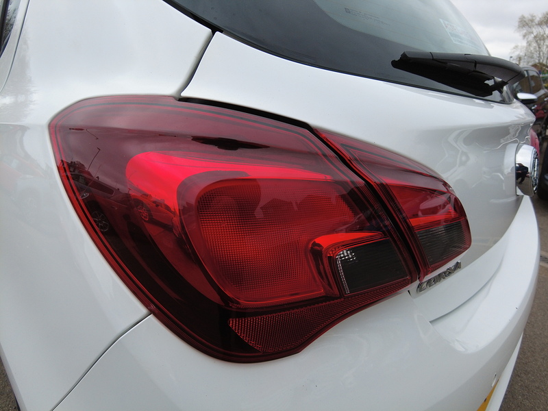 Vauxhall Corsa i ecoTEC SE Nav - U93733