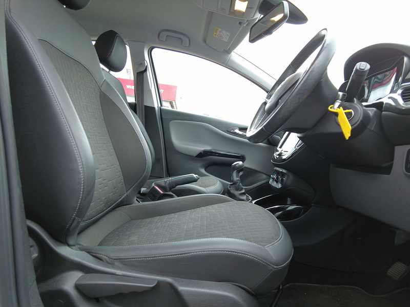 Vauxhall Corsa i ecoTEC SE Nav - U93733