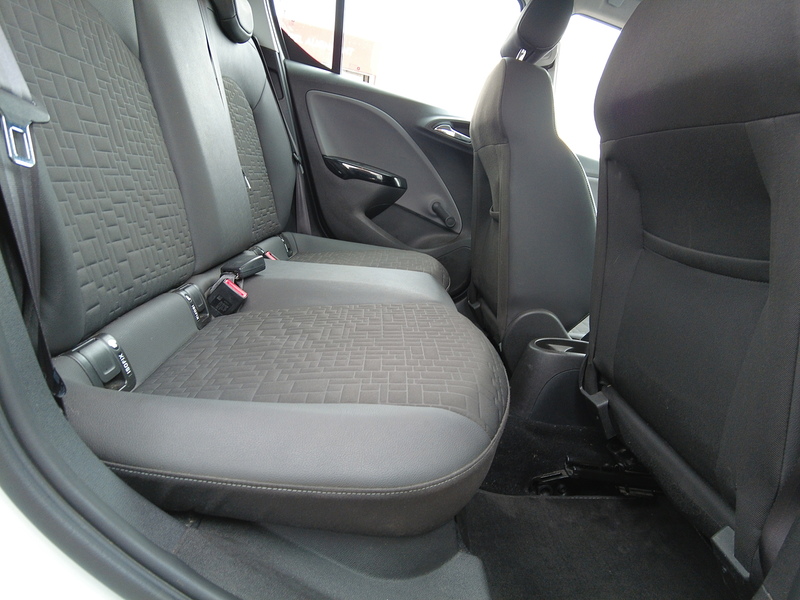 Vauxhall Corsa i ecoTEC SE Nav - U93733