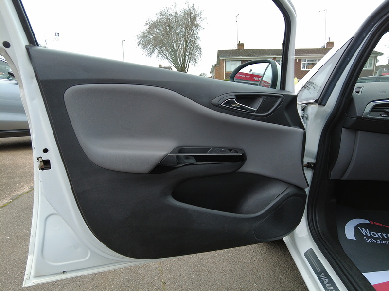 Vauxhall Corsa i ecoTEC SE Nav - U93733