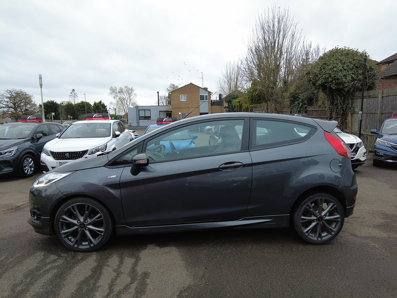 Ford Fiesta T EcoBoost ST-Line - U93742