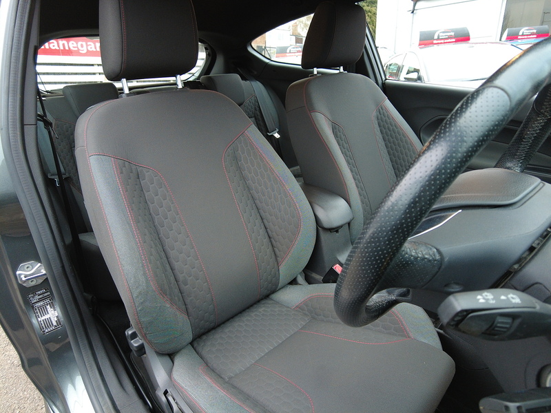 Ford Fiesta T EcoBoost ST-Line - U93742