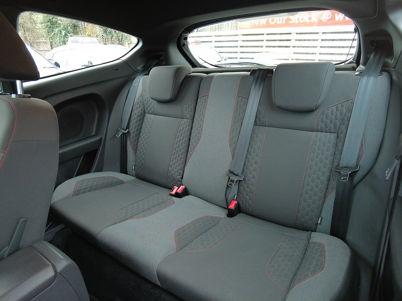 Ford Fiesta T EcoBoost ST-Line - U93742