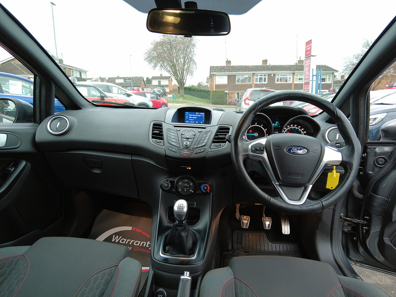 Ford Fiesta T EcoBoost ST-Line - U93742