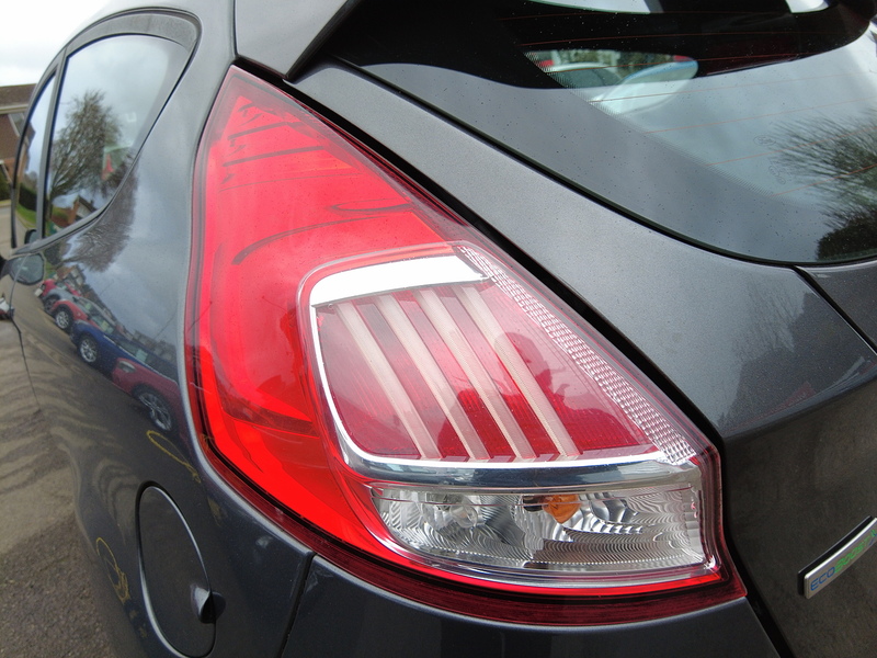 Ford Fiesta T EcoBoost ST-Line - U93742