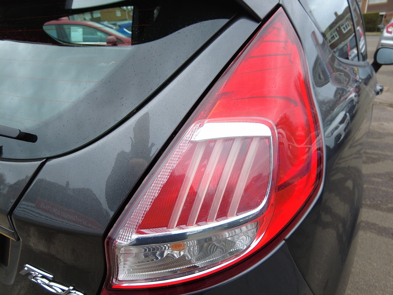 Ford Fiesta T EcoBoost ST-Line - U93742