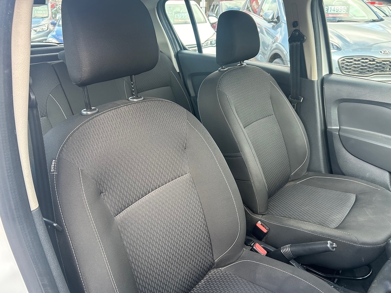 Dacia Sandero TCe Comfort - U93745