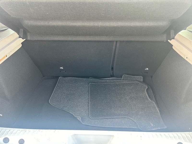 Dacia Sandero TCe Comfort - U93745