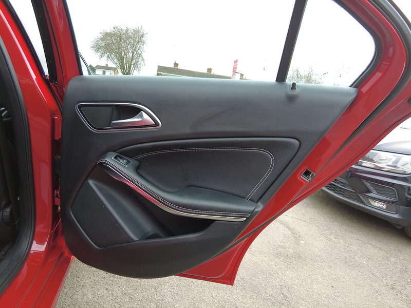 Mercedes-Benz A Class A180d Sport - U93754