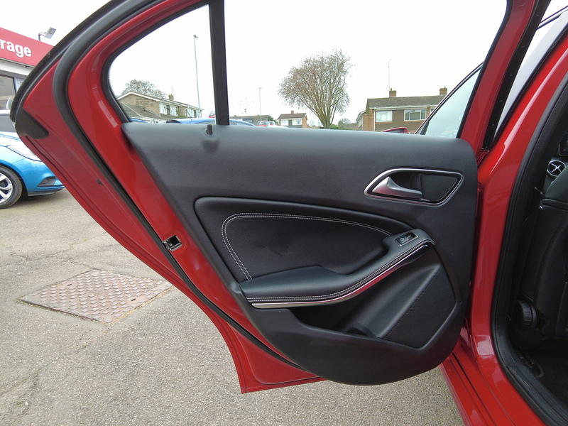 Mercedes-Benz A Class A180d Sport - U93754