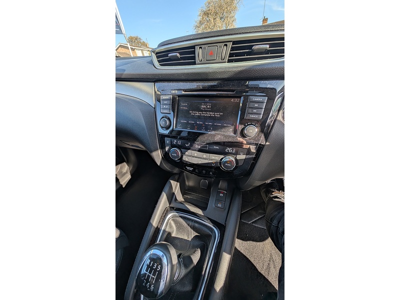 Nissan Qashqai DIG-T N-Connecta - U93755