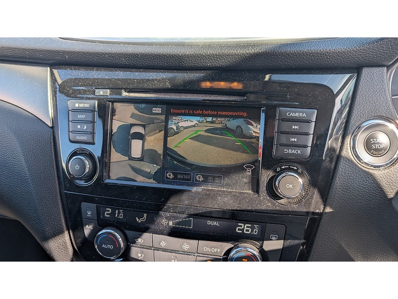 Nissan Qashqai DIG-T N-Connecta - U93755