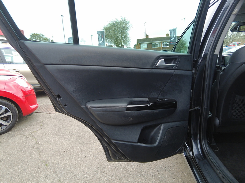 Kia Sportage CRDi 4 - U93756