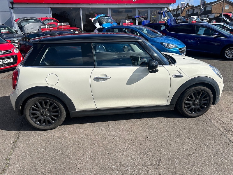 MINI Hatch Cooper Classic - U93759
