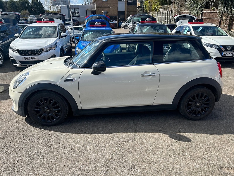 MINI Hatch Cooper Classic - U93759