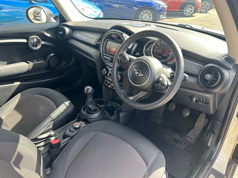 MINI Hatch Cooper Classic - U93759