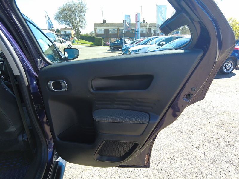 Citroen C4 Cactus BlueHDi Feel - U93760