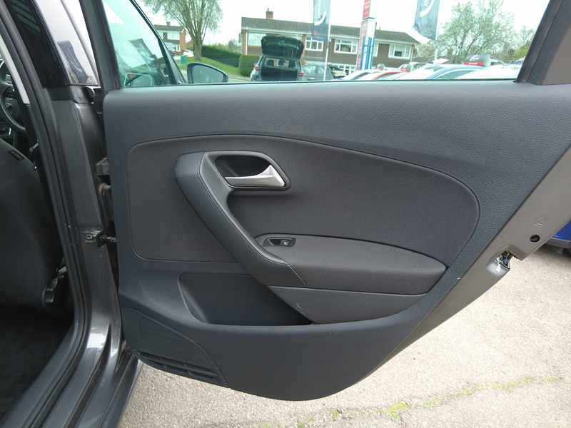 Volkswagen Polo TSI BlueMotion Tech Match - U93768