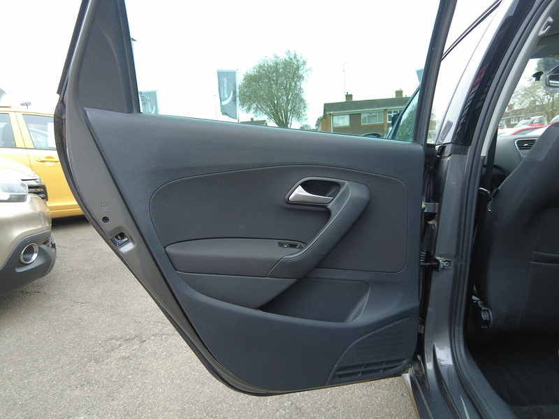 Volkswagen Polo TSI BlueMotion Tech Match - U93768