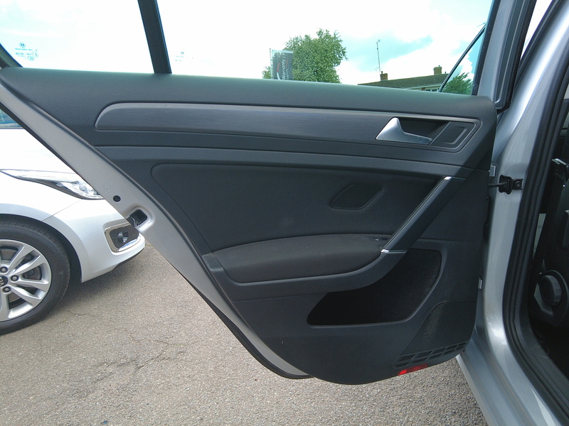 Volkswagen Golf TSI EVO Match Edition - U93785