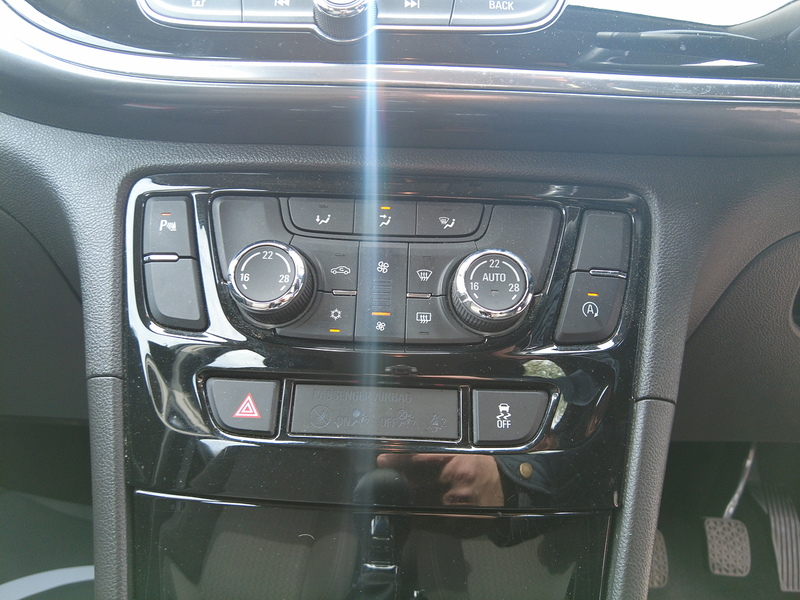 Vauxhall Mokka X i Turbo ecoTEC Design Nav - U93795