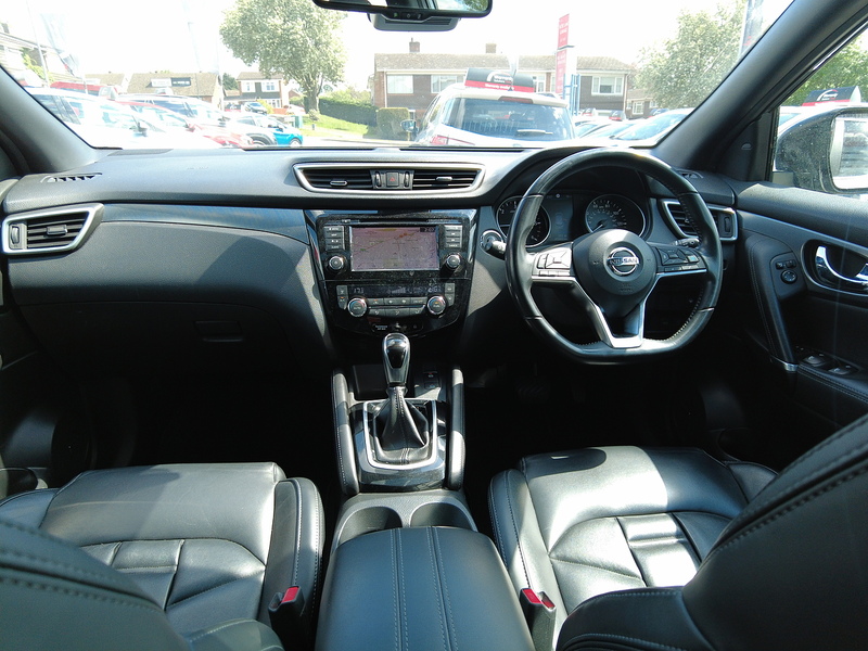 Nissan Qashqai dCi Tekna+ - U93803