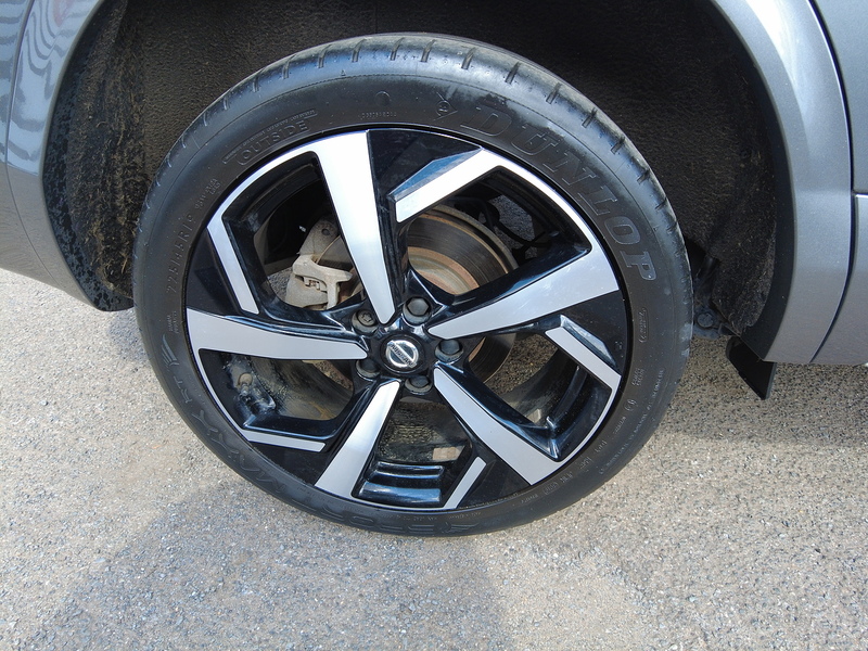 Nissan Qashqai dCi Tekna+ - U93803