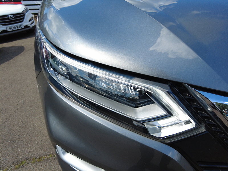 Nissan Qashqai dCi Tekna+ - U93803