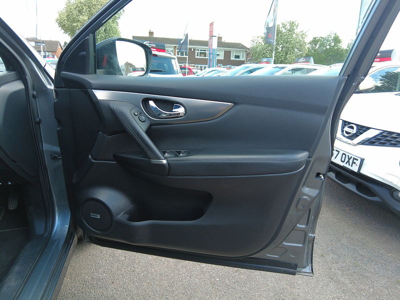 Nissan Qashqai dCi Tekna+ - U93803