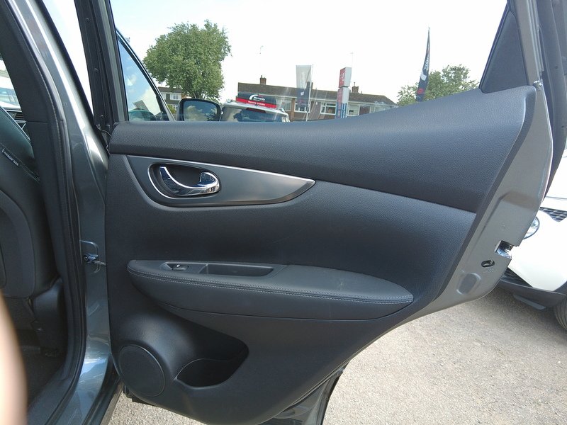Nissan Qashqai dCi Tekna+ - U93803