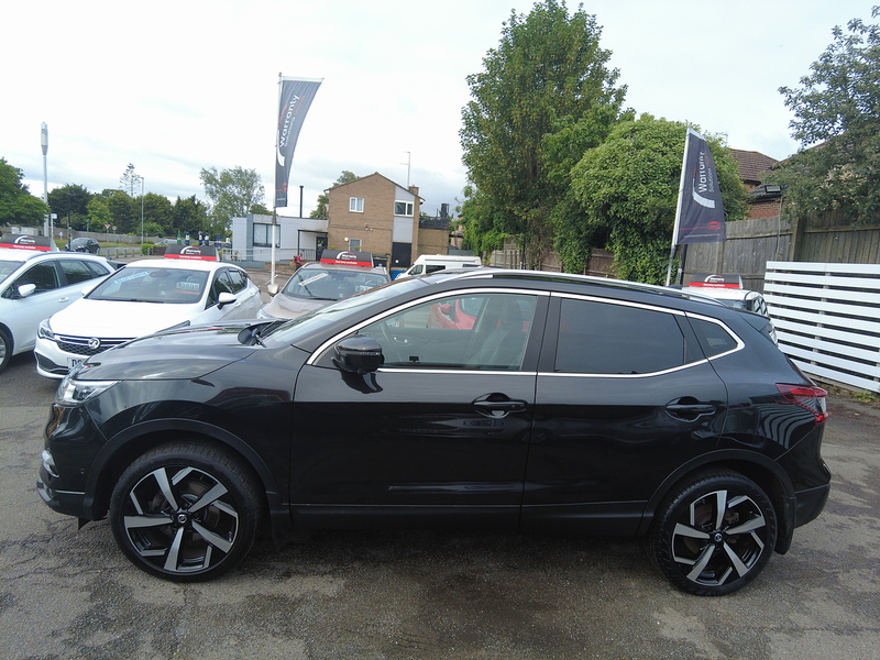 Nissan Qashqai DIG-T Tekna - U93807