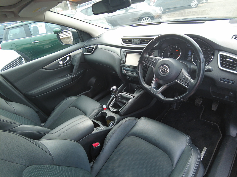 Nissan Qashqai DIG-T Tekna - U93807