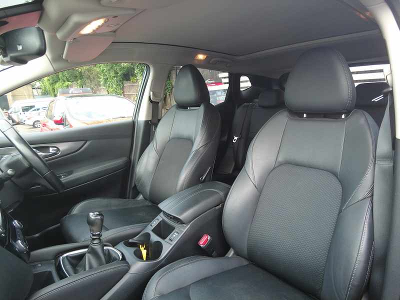 Nissan Qashqai DIG-T Tekna - U93807