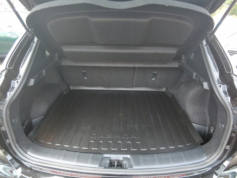 Nissan Qashqai DIG-T Tekna - U93807