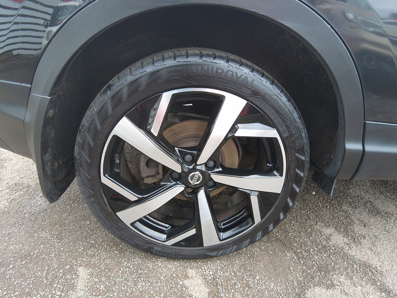 Nissan Qashqai DIG-T Tekna - U93807
