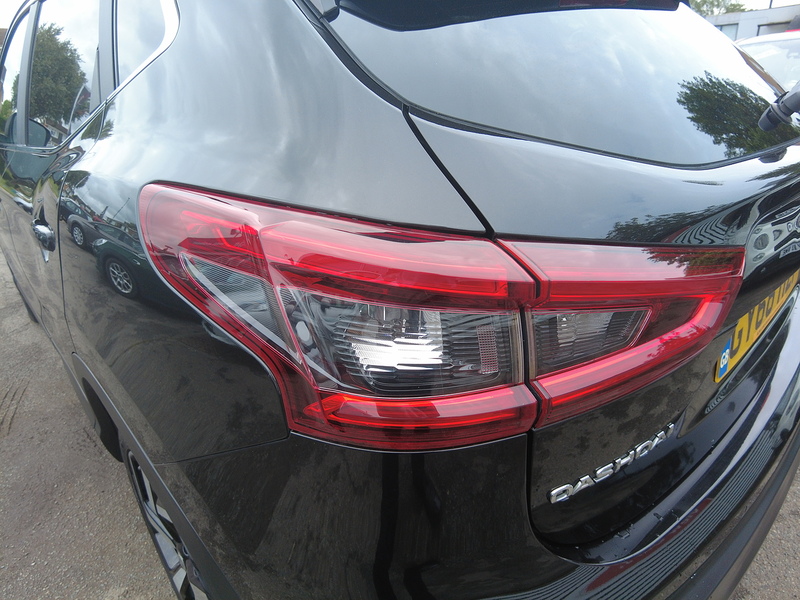 Nissan Qashqai DIG-T Tekna - U93807