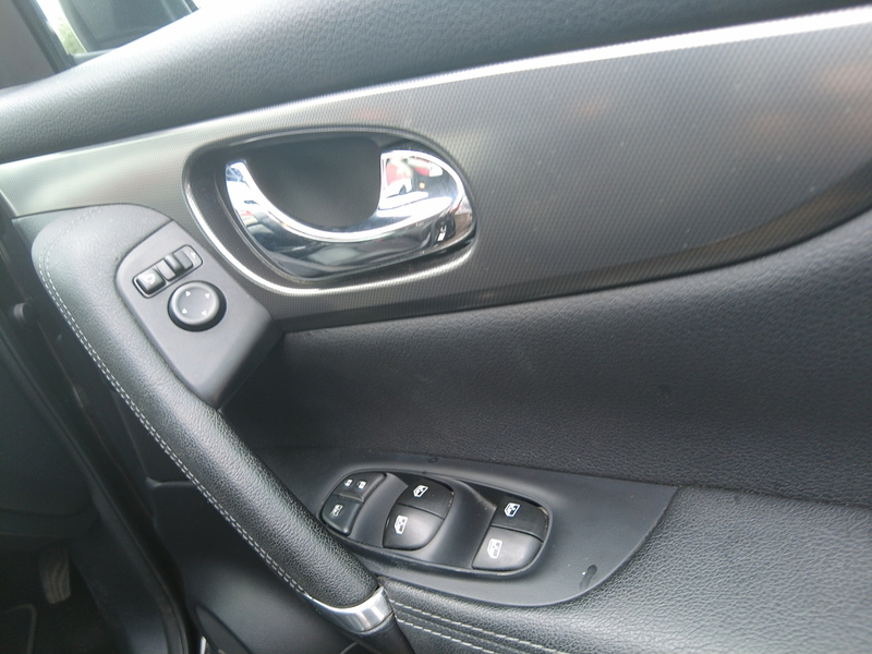 Nissan Qashqai DIG-T Tekna - U93807