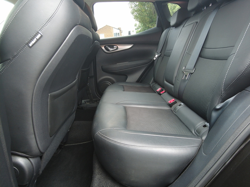 Nissan Qashqai DIG-T Tekna - U93807