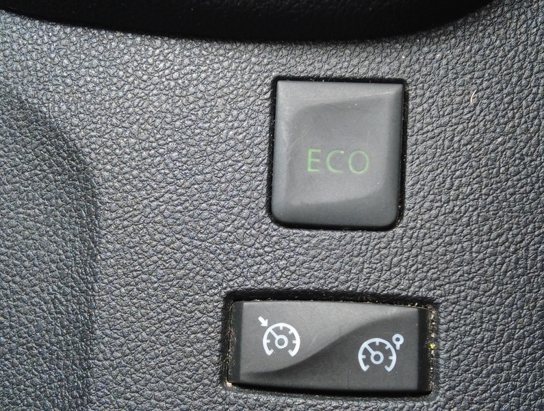 Renault Captur TCe ENERGY Iconic - U93808
