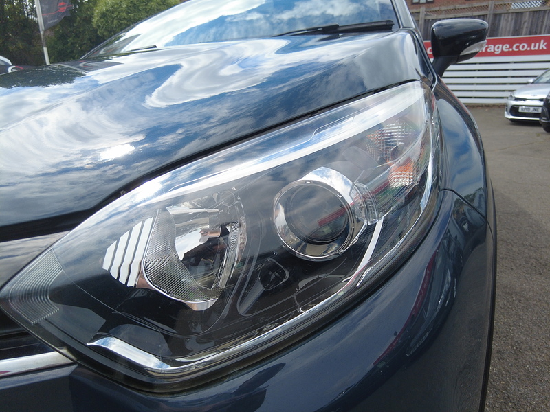 Renault Captur TCe ENERGY Iconic - U93808