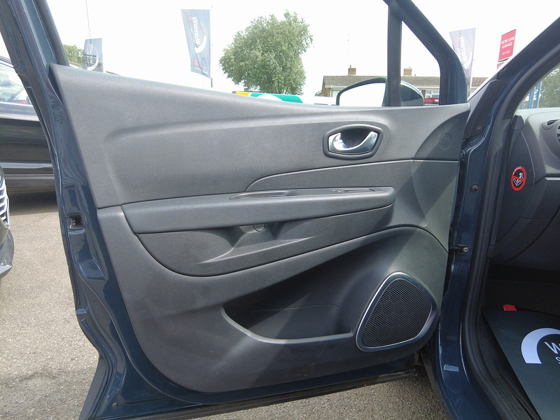 Renault Captur TCe ENERGY Iconic - U93808