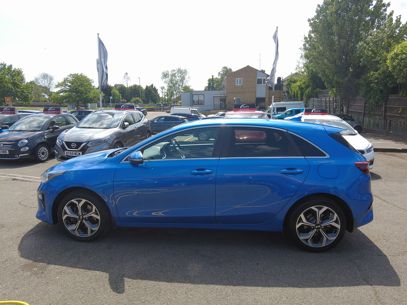 Kia Ceed T-GDi Blue Edition - U93810
